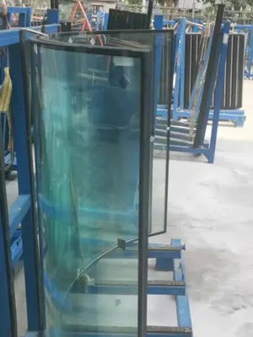 把弯钢玻璃做成一个专门的细分领域 夹胶玻璃 钢化玻璃厂